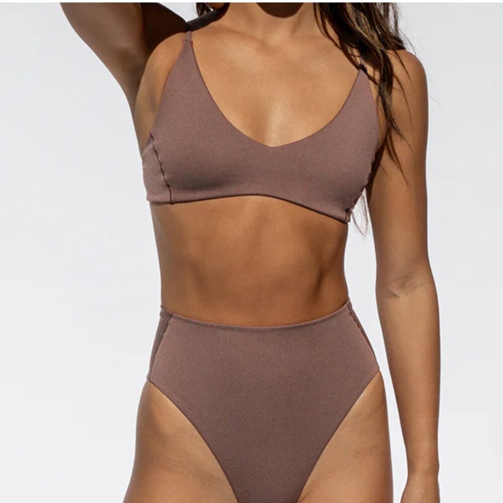 Left on Friday Sunday Top in Stormy (Deep Taupe) size small